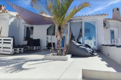 Villa uthyres i Benajarafe