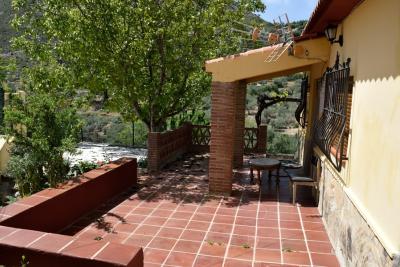 House for rent in Alcaucín
